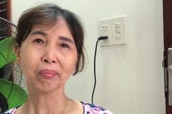 Bị tố dàn dựng cảnh con đứng dưới nắng nóng: Người mẹ nói gì?