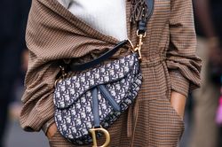 Túi yên ngựa và loạt thiết kế nổi tiếng nhất của hãng Dior, Gucci