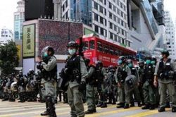 An ninh thắt chặt khi Hong Kong tranh luận về dự luật quốc ca Trung Quốc