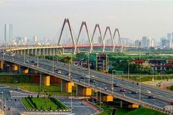 Đang giữa ngã ba đường, kinh tế Việt Nam nên chọn lối nào?