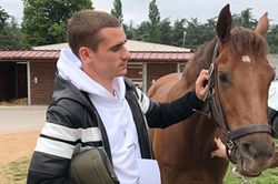 Griezmann tham vọng lập nên đế chế ngựa đua