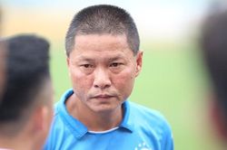 HLV Chu Đình Nghiêm cẩn trọng trước sức trẻ của Đồng Tháp