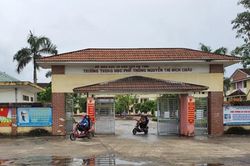 Nữ sinh Hà Tĩnh bị nhóm bạn 'đánh hội đồng'