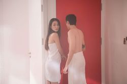 MV mới của Khắc Việt ngập tràn cảnh nóng
