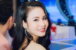 Diễn viên Minh Khuê bỏ việc lương cao đi đóng phim: 'Nhiều đêm tôi khóc thầm'