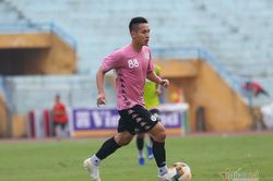 Hùng Dũng mừng Quả bóng vàng bằng bữa cơm gia đình giản dị