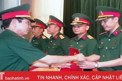 86 cán bộ, sỹ quan Bộ CHQS Hà Tĩnh được thăng quân hàm, nâng bậc lương