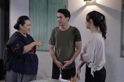 Mẹ chồng xuống chăm con dâu ở cữ mà luôn miệng chê, nàng dâu khiến bà đổi ý: 'Nhà của con, muốn làm thế nào tùy con'