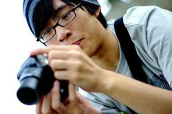 Bạn trai là nhiếp ảnh gia hay soi mói chuyện ăn mặc của tôi