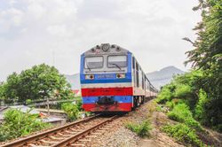 Triển khai các biện pháp bảo đảm an toàn giao thông đường sắt