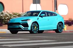 Siêu SUV Lamborghini Urus 'lòe loẹt' trong bộ cánh màu xanh