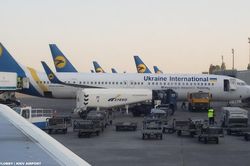 Hãng hàng không quốc tế Ukraine sa thải hơn 30% nhân viên