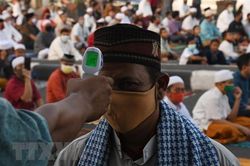 Indonesia nghiêm khắc xử lý những kẻ vi phạm quy định phòng dịch