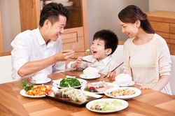 Gặp họa, bị bạn bè quay lưng mới nhận ra vợ con là nhất