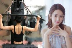 'Gái một con' Triệu Lệ Dĩnh gây sốc cực mạnh với màn khoe cơ bắp cuồn cuộn khó tin