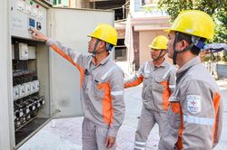 Sử dụng điện hiệu quả, tiết kiệm mùa nắng nóng