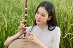 Á khôi 10X xứ Nghệ khoe nhan sắc cực phẩm bên ruộng lúa