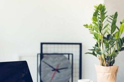 Kê bàn làm việc như thế nào cho hợp phong thủy để 'tiền vào như nước'?