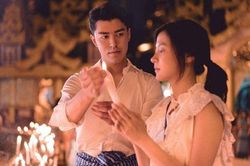 Dù tha thiết muốn cưới nhưng bạn gái vẫn chia tay, 3 năm sau gặp lại anh 'chết đứng' nhìn người đứng cạnh cô ấy