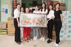 Hoa hậu Tiểu Vy, Lương Thùy Linh tặng quà cho các cô nhi nhân ngày 1/6