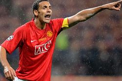 Rio Ferdinand được bầu là hậu vệ hay nhất lịch sử Ngoại hạng Anh