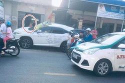 Đỗ xe ngang ngược, chủ xế hộp nhận cái kết 'tím lịm tìm sim'