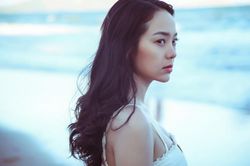 Minh Hằng khoe quà sinh nhật sớm của bạn trai