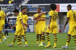 Borussia Dortmund vớt vát hy vọng bằng chiến thắng tưng bừng 6-1