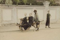 Loạt ảnh triều nhà Thanh nửa cuối thế kỷ 19: Khoảng cách giữa giới thượng lưu, trung lưu và bình dân khiến người xem phải ngỡ ngàng