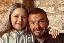 David Beckham hạnh phúc khoe món quà con gái út Harper dành tặng