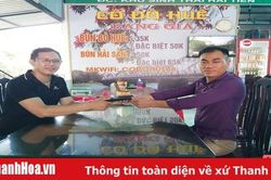 Nhặt được 50 triệu đồng, chủ nhà hàng ở Thanh Hóa trả lại cho khách du lịch