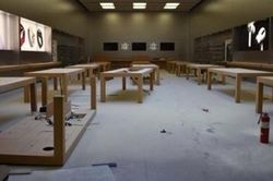 Biểu tình ở Mỹ, hàng loạt cửa hàng Apple bị cướp phá