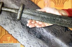 Công nghệ bí ẩn làm nên thanh kiếm Viking thời cổ đại