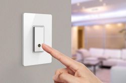 Làm sao để tiết kiệm điện trong những ngày hè nắng nóng?