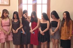 Dàn 'hot girl' phê ma túy, bán dâm trong quán karaoke