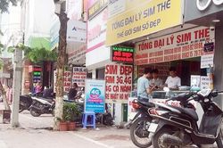 Mua sim mới, người dân không thể ra đại lý sim thẻ