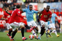 MU gây sốc mua Raheem Sterling, Chelsea thỏa thuận xong Coutinho