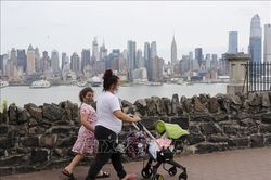 Bang New Jersey và Michigan của Mỹ công bố kế hoạch nới lỏng hạn chế