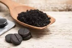 Cách sử dụng than hoạt tính để tẩy trắng răng
