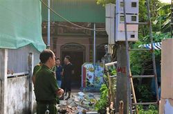 Buộc bạt che nắng, 3 người bị điện giật tử vong