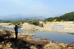 Lợi dụng việc khai thác cát để đãi vàng sa khoáng