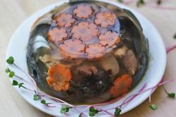 Bỏ thứ 'thần thánh' này vào nồi thịt gà nấu đông, món ăn ngon miễn chê cả nhà thích mê