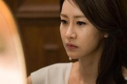 Chồng vừa mất, chị dâu đã mang người mới về giới thiệu với bố mẹ chồng khiến cả nhà tôi náo loạn