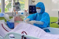 Sau ngừng ECMO, nam phi công người Anh được điều trị thế nào?