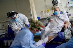 Đội ngũ y tế Tây Ban Nha giành giải thưởng danh giá
