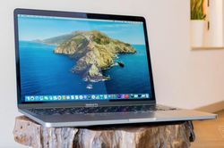 'Tôi trả ngay chiếc MacBook Pro mới mua sau khi nhận máy'