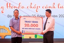 Honda khởi động chương trình tặng 20.000 mũ bảo hiểm