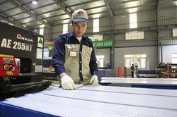 Tìm giải pháp vực dậy nền kinh tế