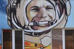 Nga chế tạo thang máy chào khách bằng giọng nói của Gagarin