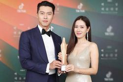 'Thế giới hôn nhân', 'Hạ cánh nơi anh' thắng giải Baeksang 2020